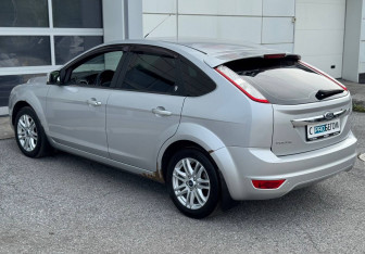 Подержанный автомобиль Ford Focus Hatchback 2008 года (5 фото)
