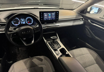 Подержанный автомобиль Geely Emgrand 2023 года (8 фото)