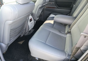 Подержанный автомобиль Toyota Land Cruiser Suv 1998 года (23 фото)