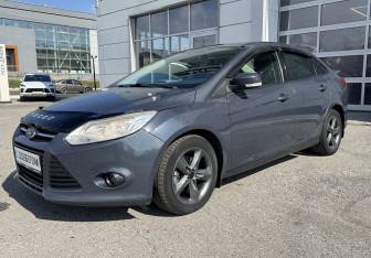 Подержанный автомобиль Ford Focus Sedan 2014 года (4 фото)