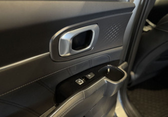 Подержанный автомобиль Kia Sorento 2021 года (21 фото)