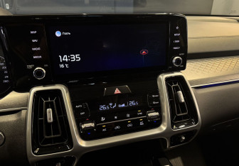 Подержанный автомобиль Kia Sorento 2021 года (14 фото)