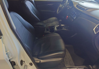 Подержанный автомобиль Nissan Qashqai 2015 года (14 фото)