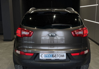Подержанный автомобиль Kia Sportage 2010 года (6 фото)