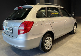 Подержанный автомобиль Skoda Fabia Wagon 2013 года (7 фото)