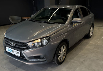 Подержанный автомобиль LADA (ВАЗ) Vesta Sedan 2017 года (2 фото)