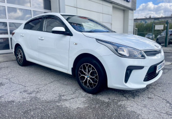 Подержанный автомобиль Kia Rio Sedan 2019 года (4 фото)