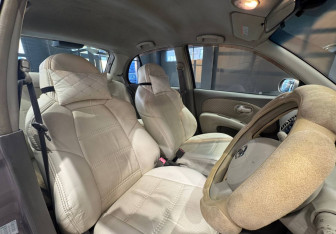 Подержанный автомобиль Nissan March Hatchback 2007 года (10 фото)