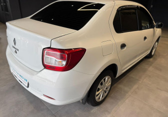 Подержанный автомобиль Renault Logan Sedan 2019 года (7 фото)