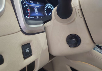 Подержанный автомобиль Nissan Murano Suv 2017 года (20 фото)