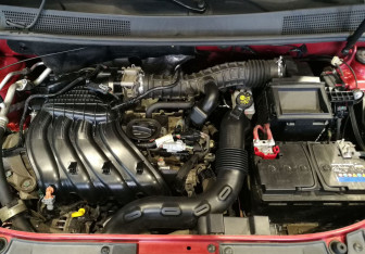 Подержанный автомобиль Renault Logan Sedan 2019 года (15 фото)