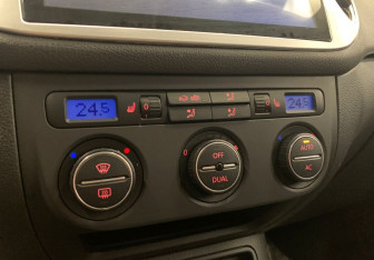 Подержанный автомобиль Volkswagen Golf Plus 2008 года (13 фото)