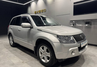 Подержанный автомобиль Suzuki Grand Vitara 2008 года (4 фото)