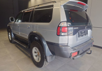 Подержанный автомобиль Mitsubishi Pajero Sport 2008 года (2 фото)