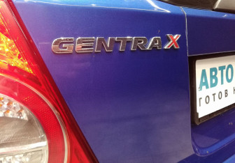 Подержанный автомобиль Daewoo Gentra Hatchback 2009 года (10 фото)