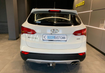 Подержанный автомобиль Hyundai Santa Fe 2014 года (6 фото)