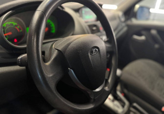 Подержанный автомобиль LADA (ВАЗ) Kalina Hatchback 2013 года (8 фото)