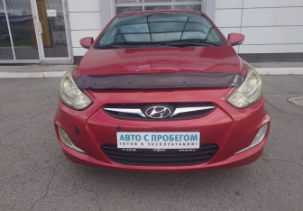 Подержанный автомобиль Hyundai Solaris Sedan 2013 года (2 фото)