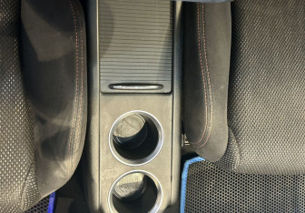 Подержанный автомобиль Honda Stream 2009 года (14 фото)