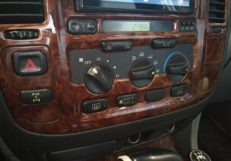 Подержанный автомобиль Toyota Land Cruiser Suv 1998 года (14 фото)