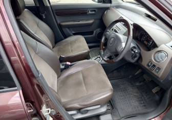 Подержанный автомобиль Suzuki Swift Hatchback 2010 года (10 фото)