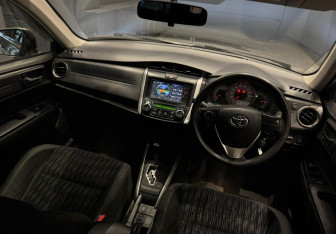 Подержанный автомобиль Toyota Corolla Wagon 2013 года (9 фото)