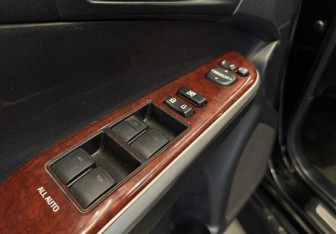Подержанный автомобиль Toyota Camry Sedan 2012 года (14 фото)