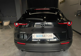Подержанный автомобиль Mazda CX-30 2020 года (6 фото)