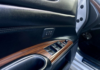 Подержанный автомобиль Nissan Teana 2011 года (14 фото)