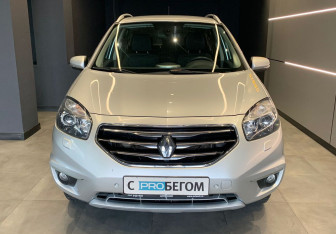 Подержанный автомобиль Renault Koleos 2012 года (3 фото)