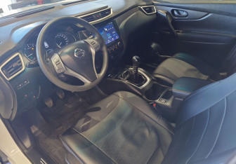 Подержанный автомобиль Nissan Qashqai 2015 года (9 фото)