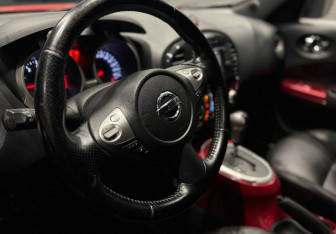 Подержанный автомобиль Nissan Juke 2011 года (9 фото)