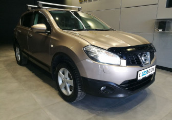 Подержанный автомобиль Nissan Qashqai 2013 года (3 фото)