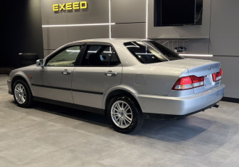 Подержанный автомобиль Honda Accord Sedan 2001 года (7 фото)
