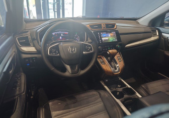 Подержанный автомобиль Honda CR-V 2020 года (14 фото)