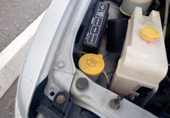 Подержанный автомобиль Nissan Sunny Sedan 2000 года (18 фото)