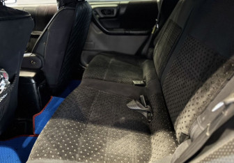 Подержанный автомобиль Subaru Forester Suv 2001 года (13 фото)