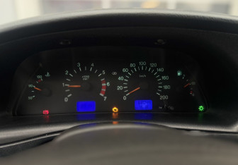 Подержанный автомобиль Chevrolet Niva 2005 года (15 фото)