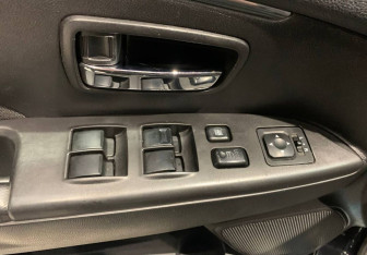 Подержанный автомобиль Mitsubishi ASX 2014 года (8 фото)