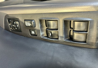 Подержанный автомобиль Mitsubishi Outlander 2010 года (11 фото)