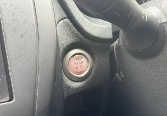 Подержанный автомобиль Nissan Note 2017 года (10 фото)