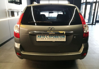 Подержанный автомобиль LADA (ВАЗ) Priora Wagon 2010 года (7 фото)