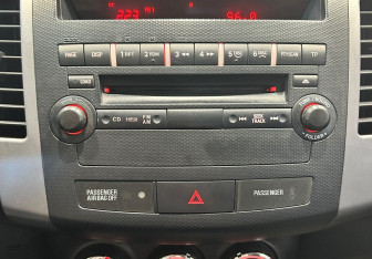 Подержанный автомобиль Mitsubishi Outlander 2010 года (14 фото)