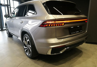 Подержанный автомобиль Geely Monjaro 2023 года (4 фото)