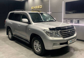 Подержанный автомобиль Toyota Land Cruiser Suv 2009 года (2 фото)