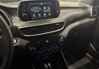 Подержанный автомобиль Hyundai Tucson 2018 года (13 фото)