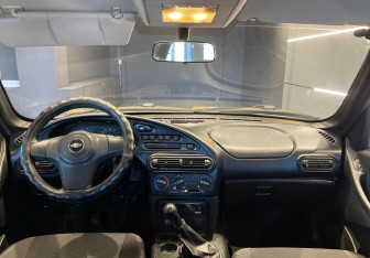 Подержанный автомобиль Chevrolet Niva 2013 года (8 фото)