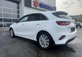 Подержанный автомобиль Kia Ceed Hatchback 2019 года (9 фото)