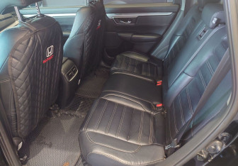 Подержанный автомобиль Honda CR-V 2020 года (13 фото)