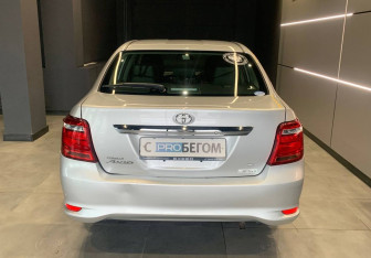 Подержанный автомобиль Toyota Corolla Sedan 2018 года (6 фото)